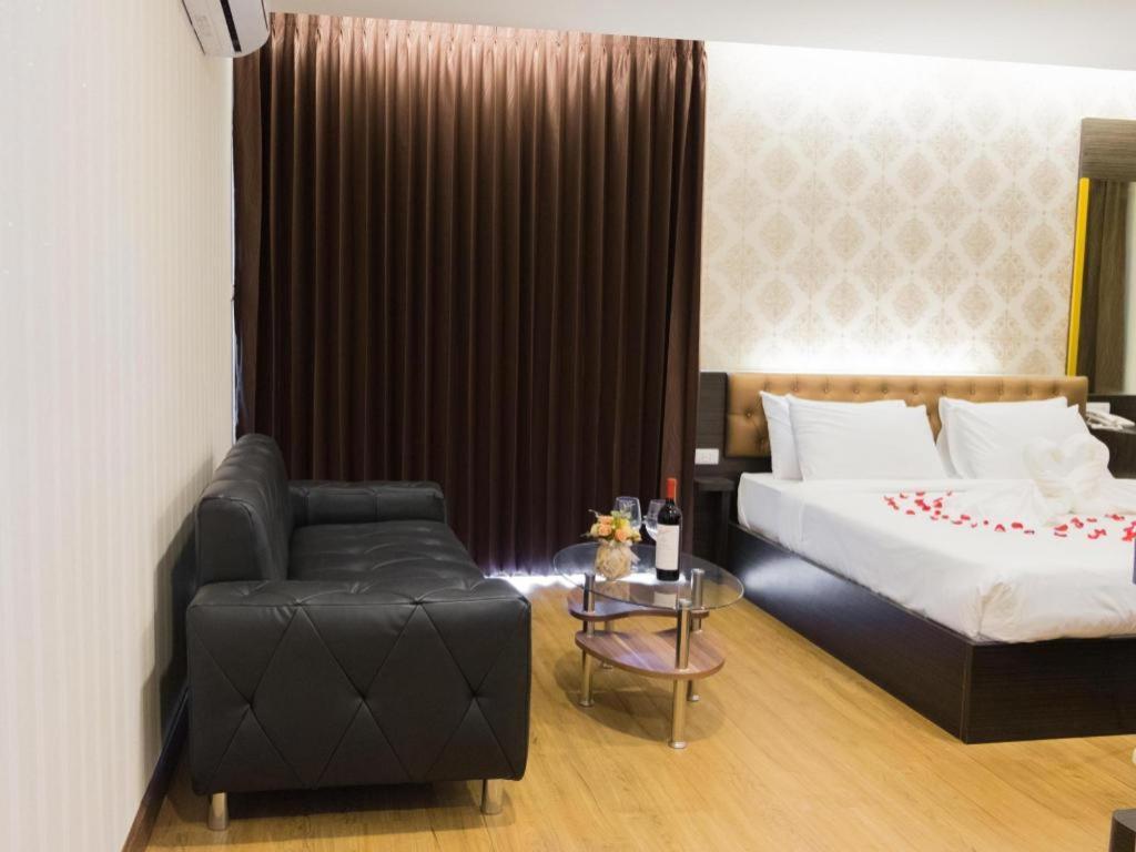 The Y Boutique Hotel Chiang Mai Exterior photo